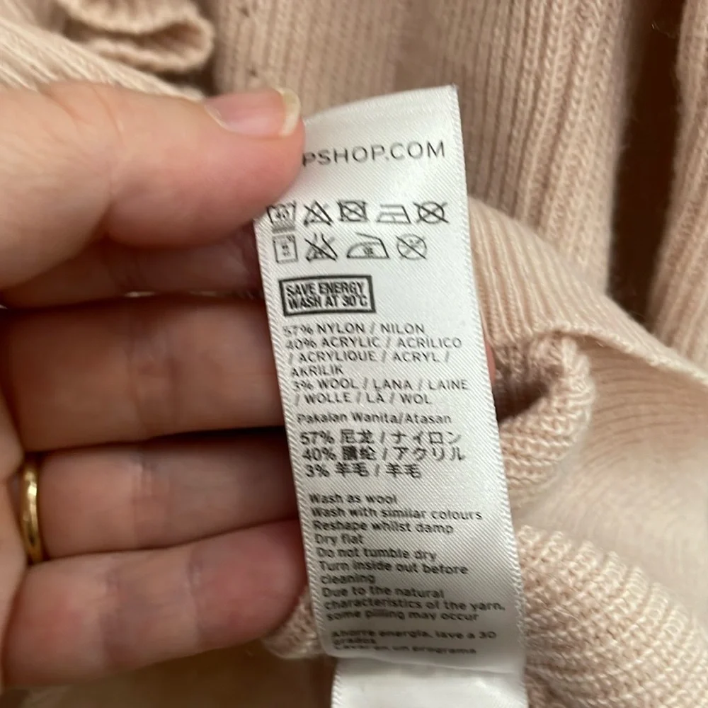 💕TOPSHOP blush pink ruffle front sweater.  8